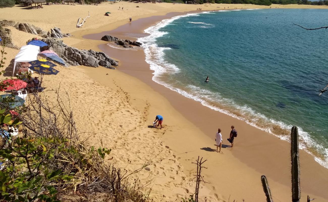 Conejos beach'in fotoğrafı hafif ince çakıl taş yüzey ile