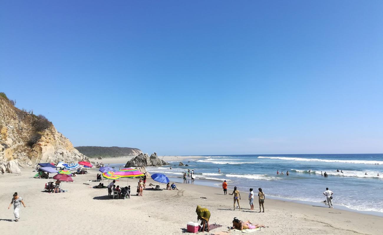 Bocana beach'in fotoğrafı gri kum yüzey ile