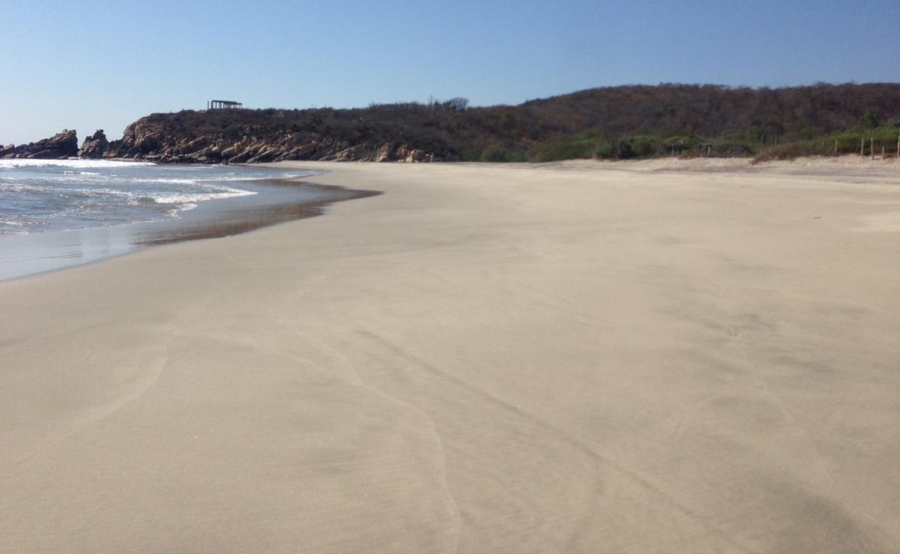 Garzas beach'in fotoğrafı açık bej kum yüzey ile