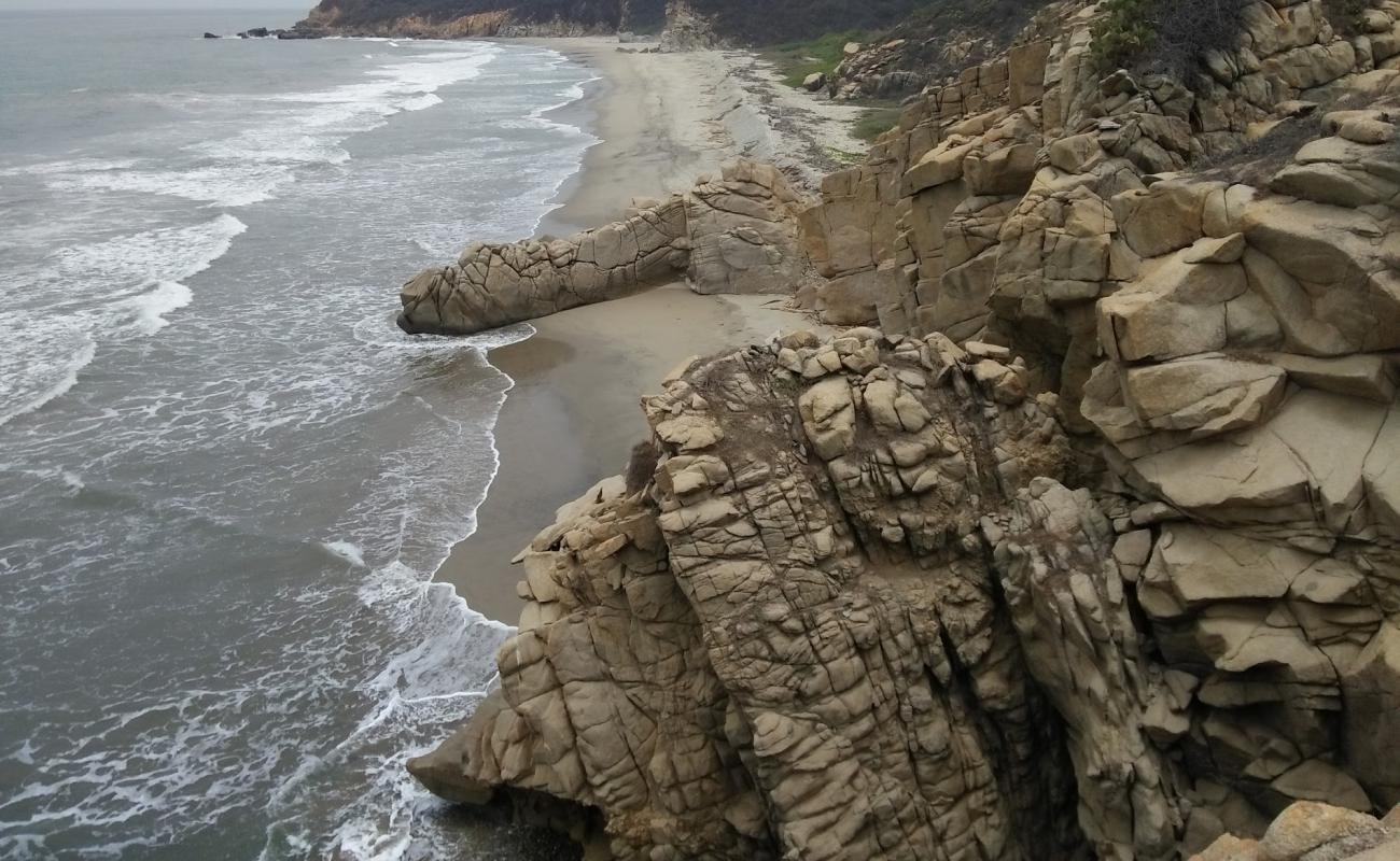 Gamito beach'in fotoğrafı parlak kum yüzey ile