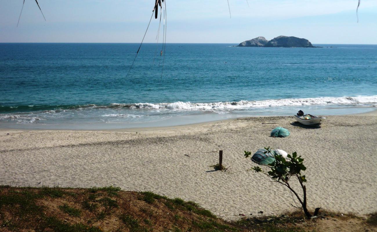 La Colorada beach'in fotoğrafı açık bej kum yüzey ile