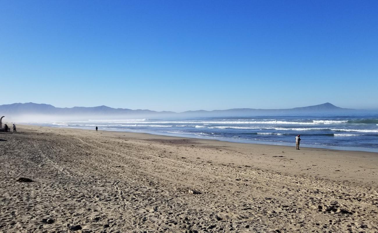 Playa Todos Santos'in fotoğrafı açık bej kum yüzey ile