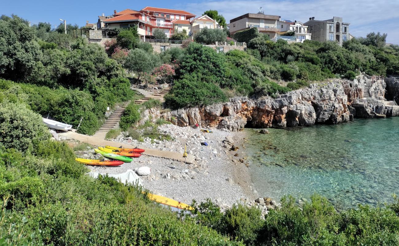 Plaza Veslo'in fotoğrafı kayalık arazi yüzey ile