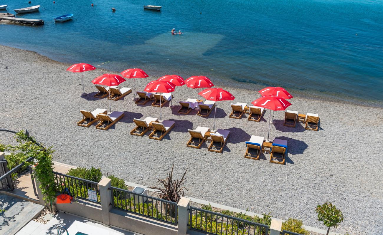 Beach Laguna'in fotoğrafı gri çakıl taşı yüzey ile