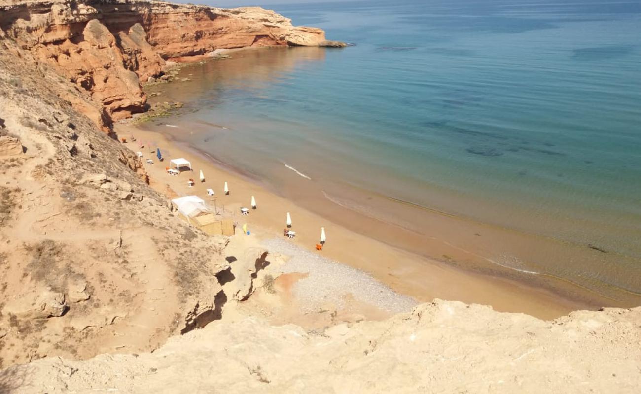 Thimarssad beach'in fotoğrafı kahverengi kum yüzey ile