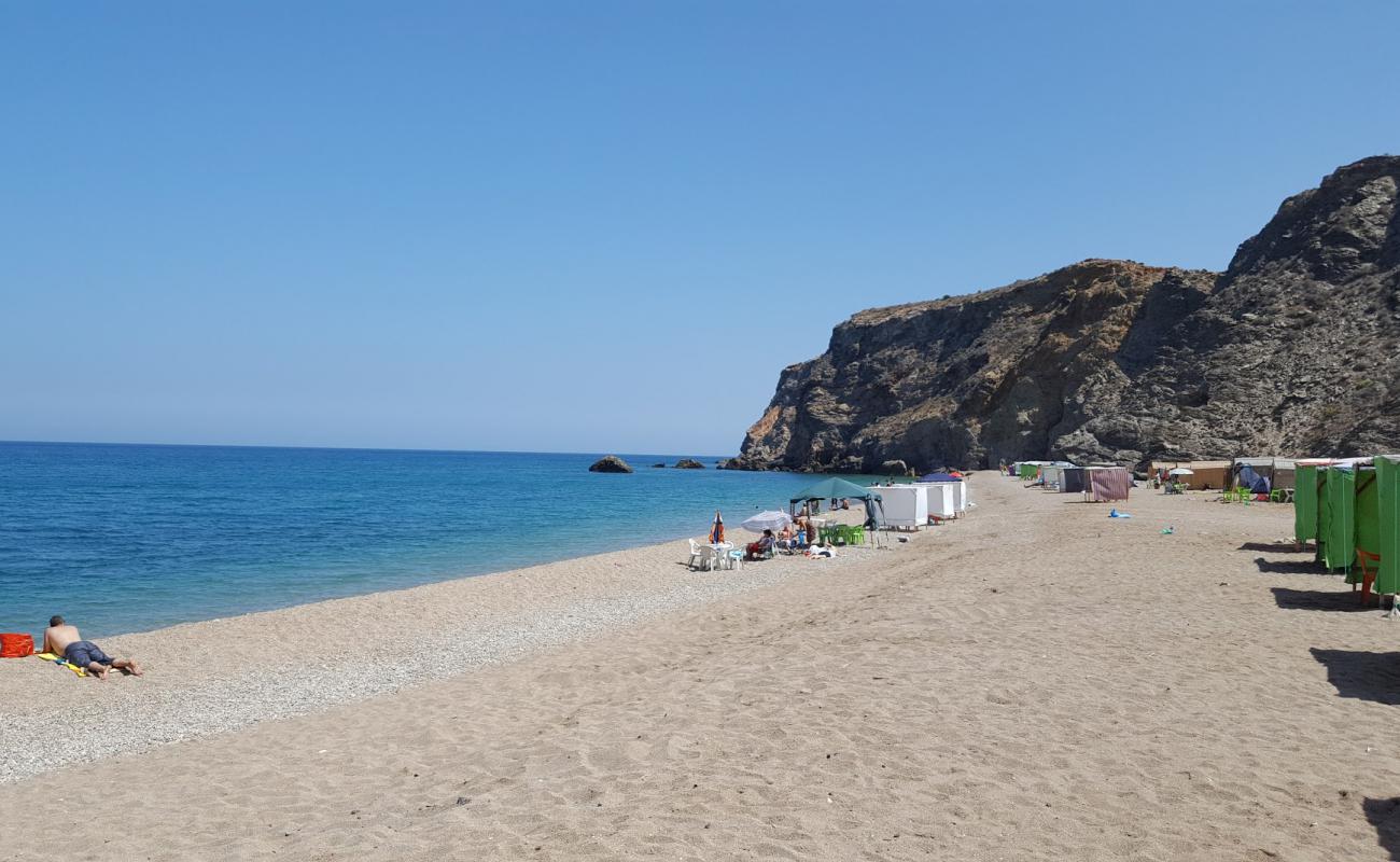 Plage Abdouna'in fotoğrafı gri ince çakıl taş yüzey ile