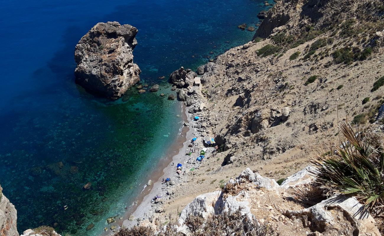 Plage de Taydiwine'in fotoğrafı gri çakıl taşı yüzey ile