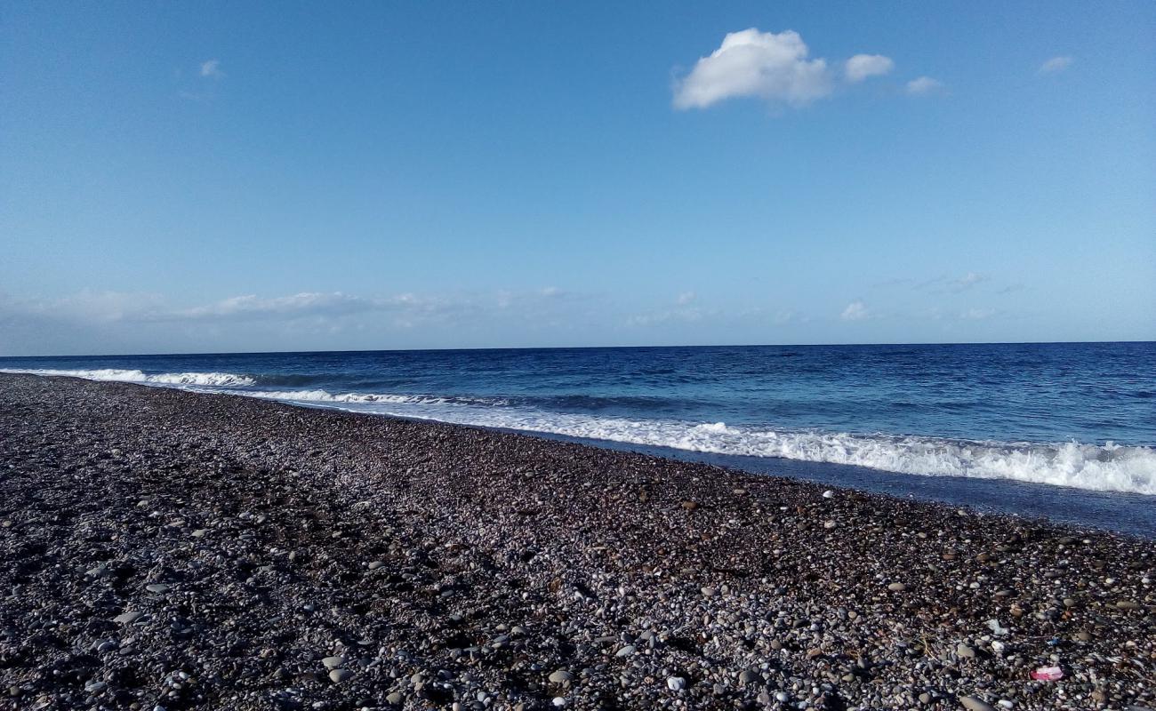 Plage Oued Laou II'in fotoğrafı bej kum ve çakıl yüzey ile