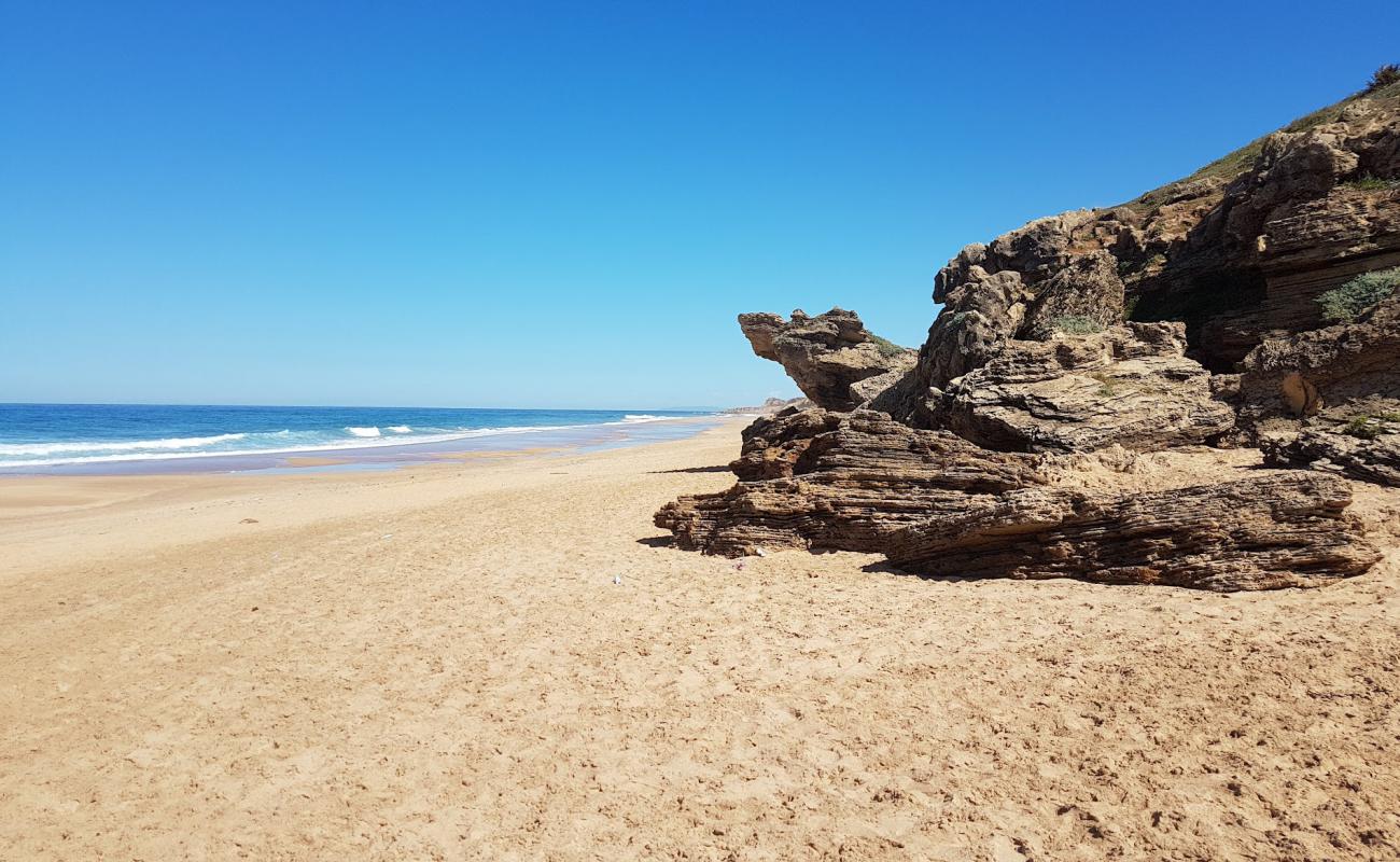 Achakar Beach'in fotoğrafı i̇nce bej kum yüzey ile