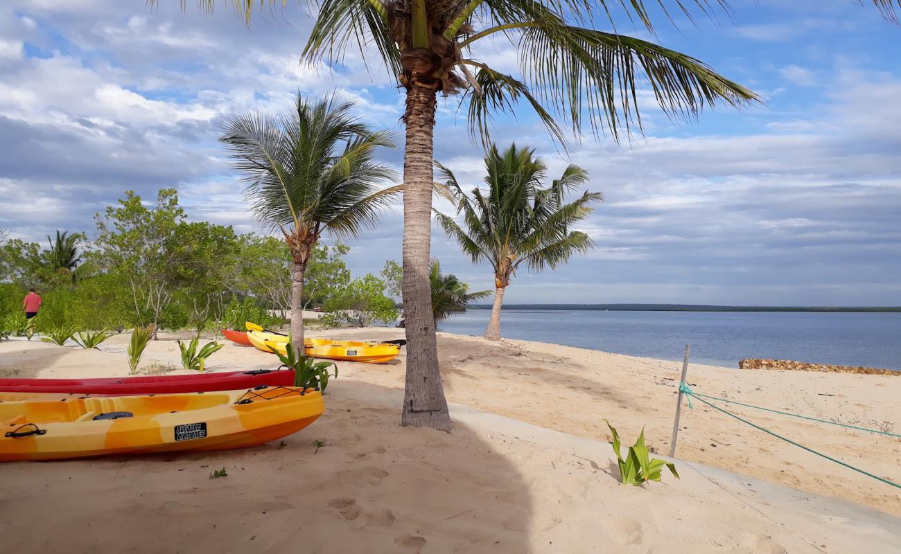Situ Island Resort'in fotoğrafı açık bej kum yüzey ile