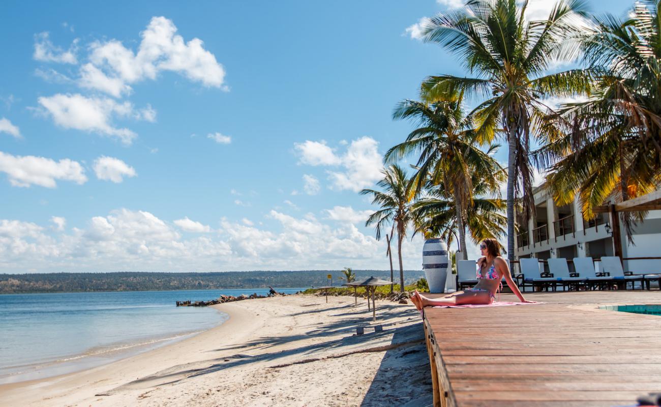 Marivate Cape Beach'in fotoğrafı açık bej kum yüzey ile