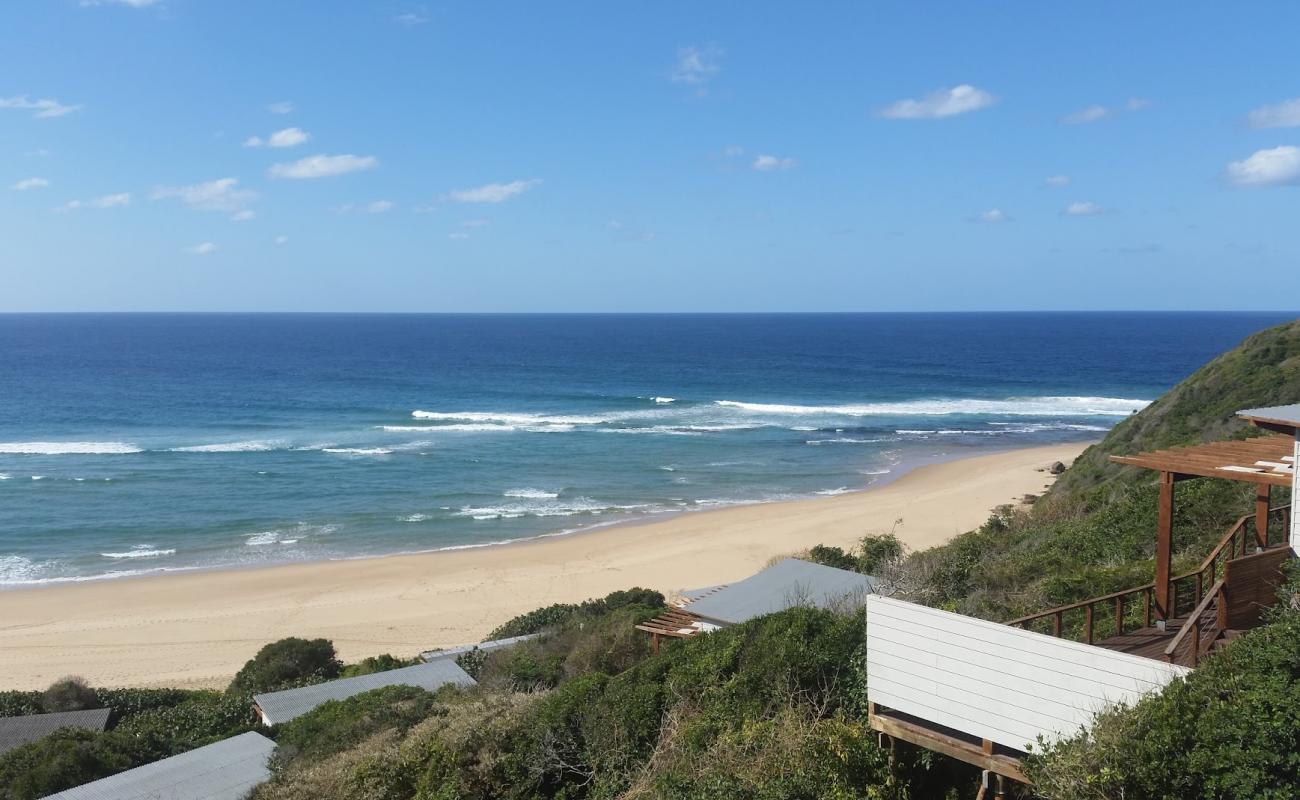 Ponta Mamoli Beach'in fotoğrafı parlak kum yüzey ile