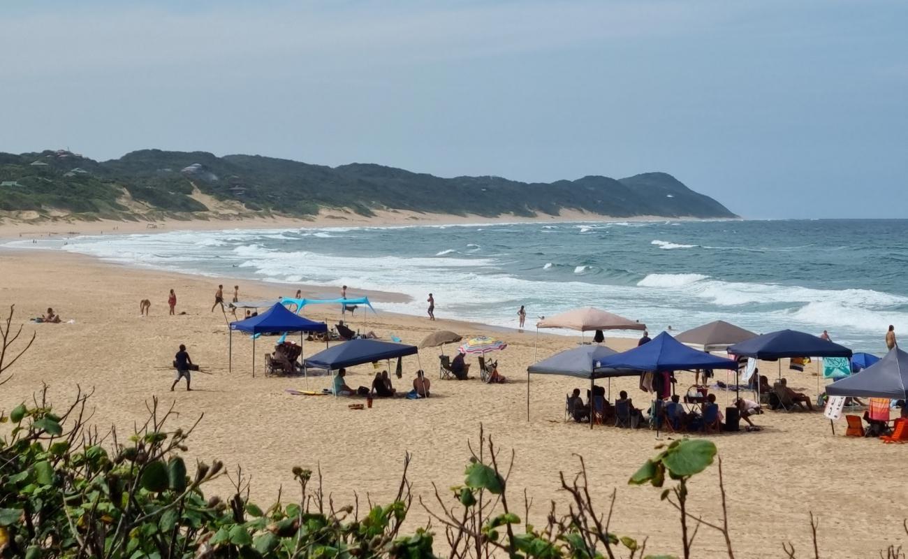 Ponta Malongane'in fotoğrafı açık bej kum yüzey ile