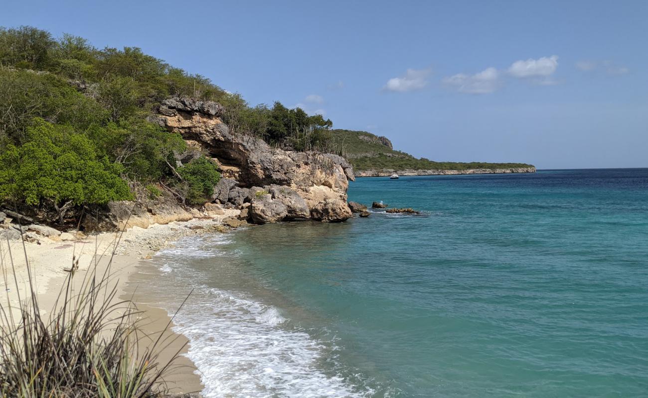 Playa Hundu'in fotoğrafı çakıl ile kum yüzey ile