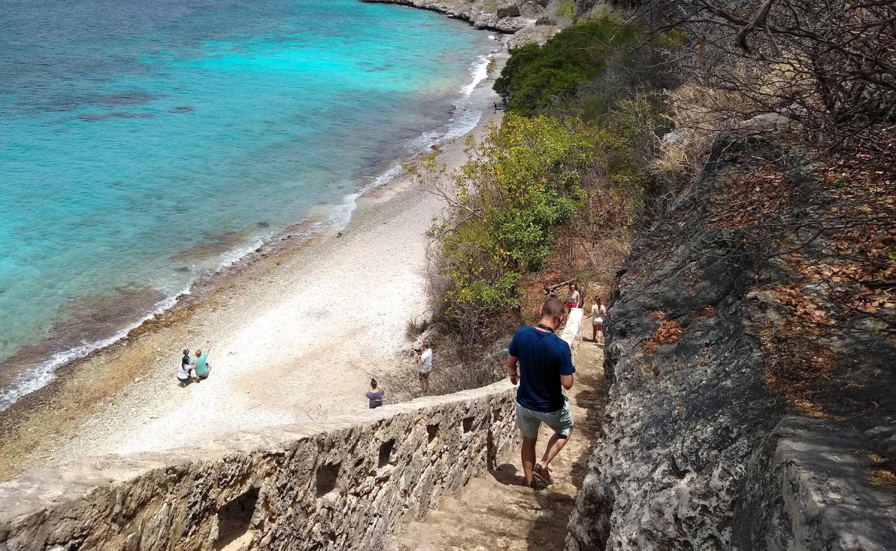 1000 Steps Beach'in fotoğrafı bej çakıl yüzey ile