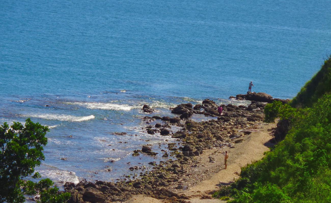 Noumea Nudist Beach'in fotoğrafı parlak kum ve kayalar yüzey ile