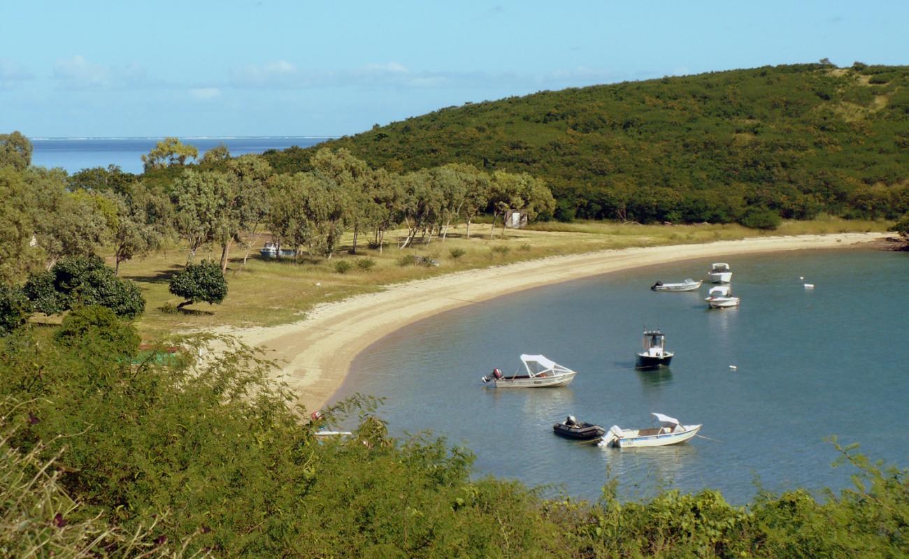 Puen Beach'in fotoğrafı bej kum ve kayalar yüzey ile