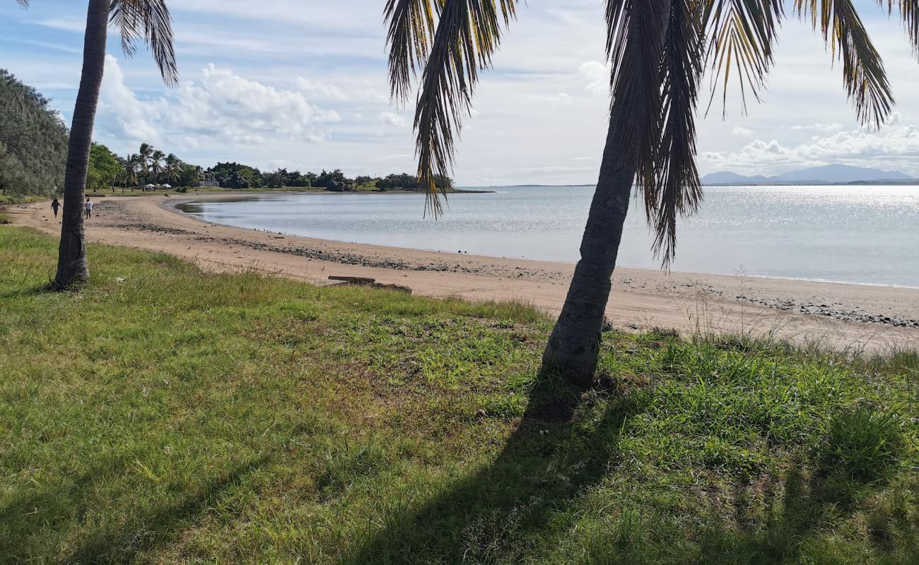 Plage de Gatope'in fotoğrafı parlak kum yüzey ile