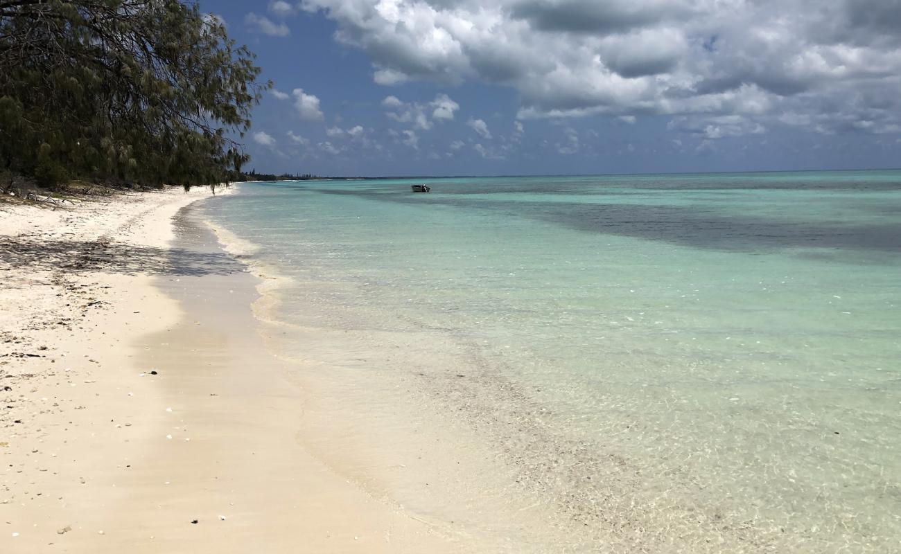 Ouvea Island Beach'in fotoğrafı i̇nce beyaz kum yüzey ile