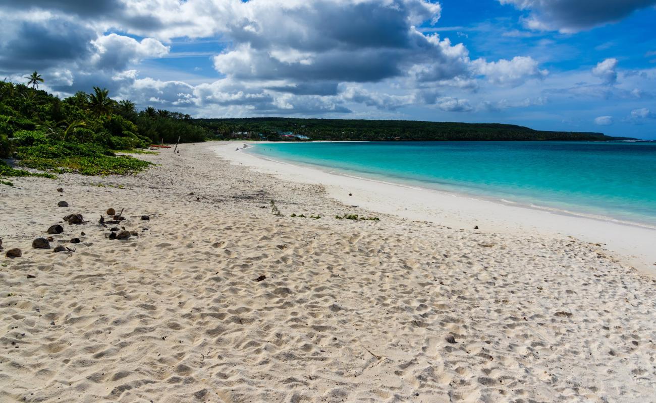 Luecila Beach'in fotoğrafı i̇nce beyaz kum yüzey ile