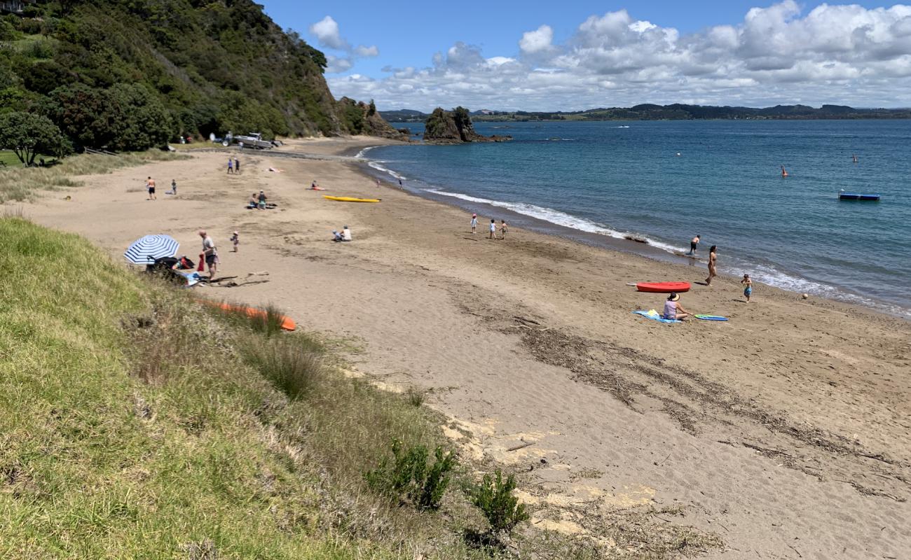 Tapeka Point Beach'in fotoğrafı açık bej kum yüzey ile