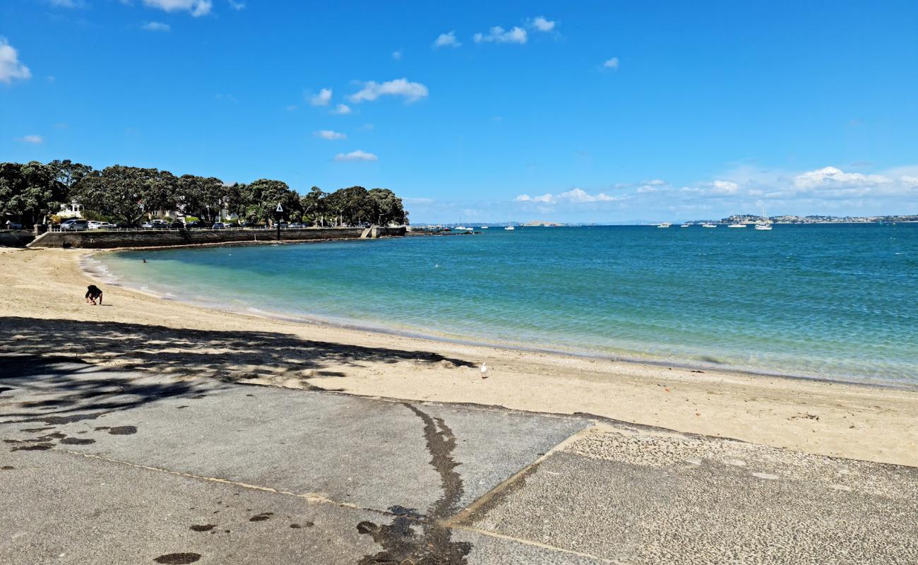 Devonport Beach'in fotoğrafı parlak kum yüzey ile