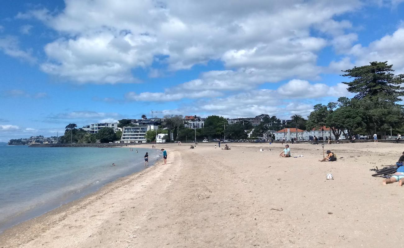 Mission Bay Beach'in fotoğrafı parlak kabuk kumu yüzey ile