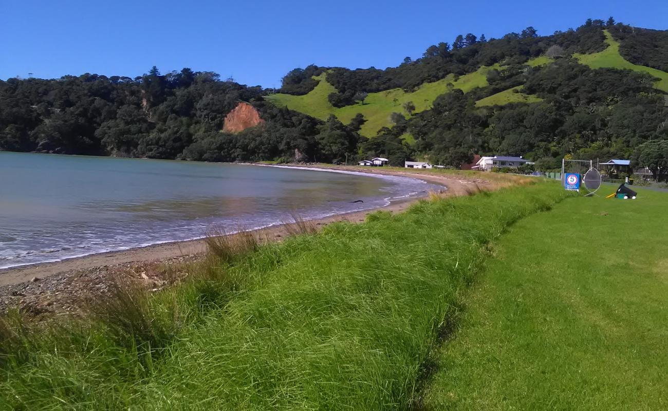 Sandy Bay Beach'in fotoğrafı çakıl ile kum yüzey ile