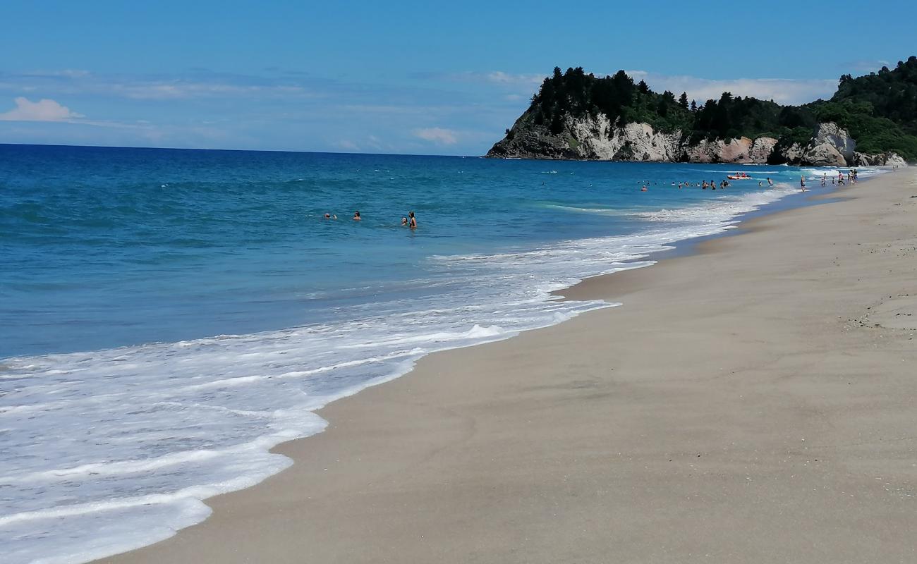 Whiritoa Beach'in fotoğrafı parlak kum yüzey ile