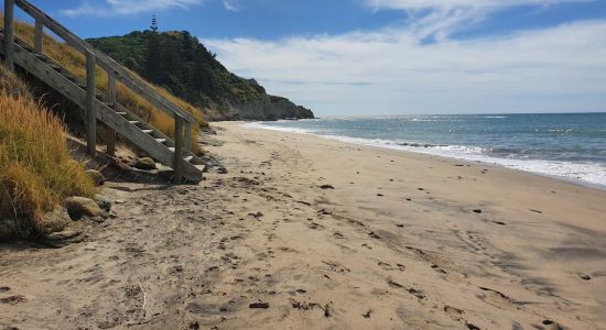 Makorori Beach