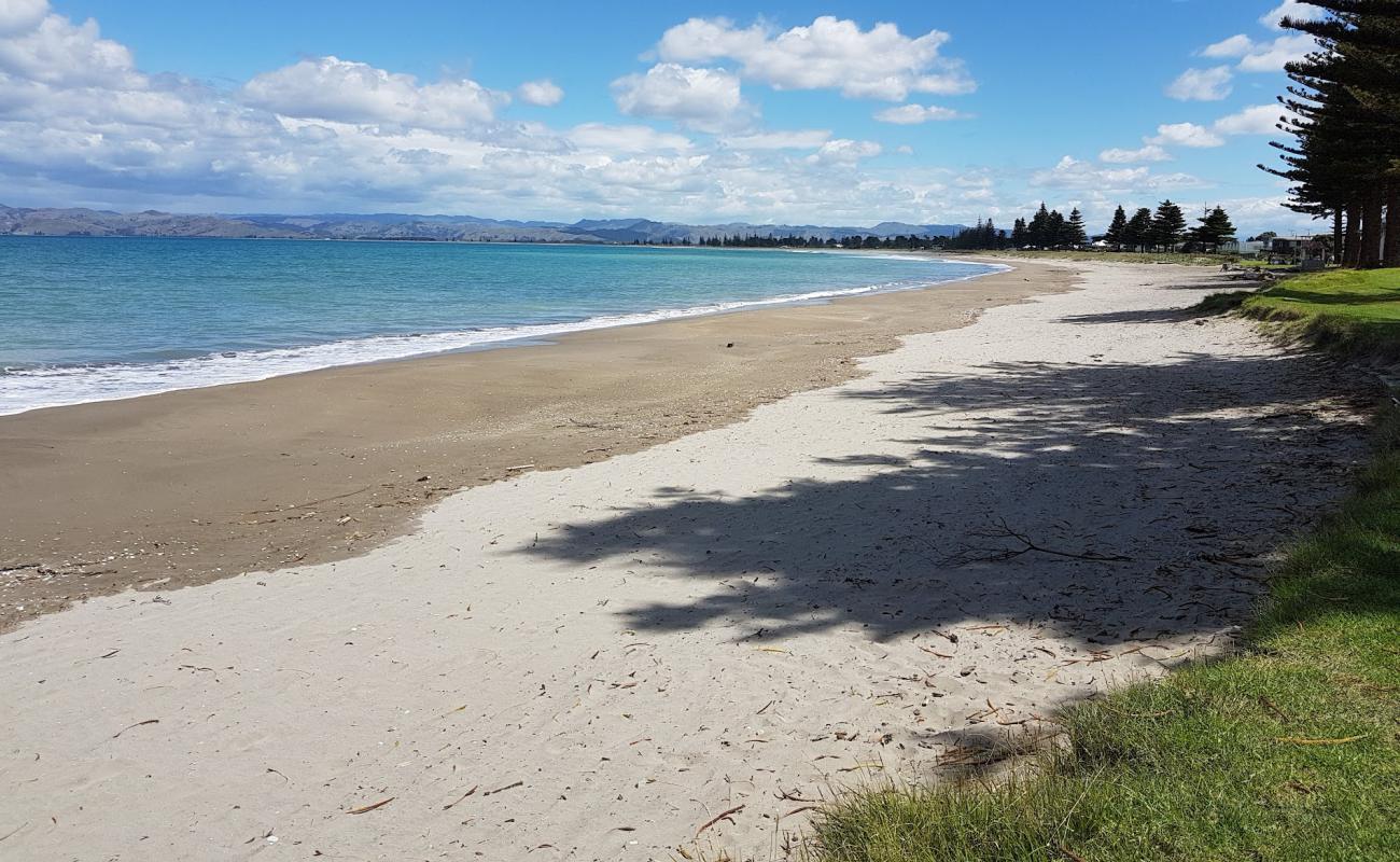 Midway Beach'in fotoğrafı parlak kum yüzey ile