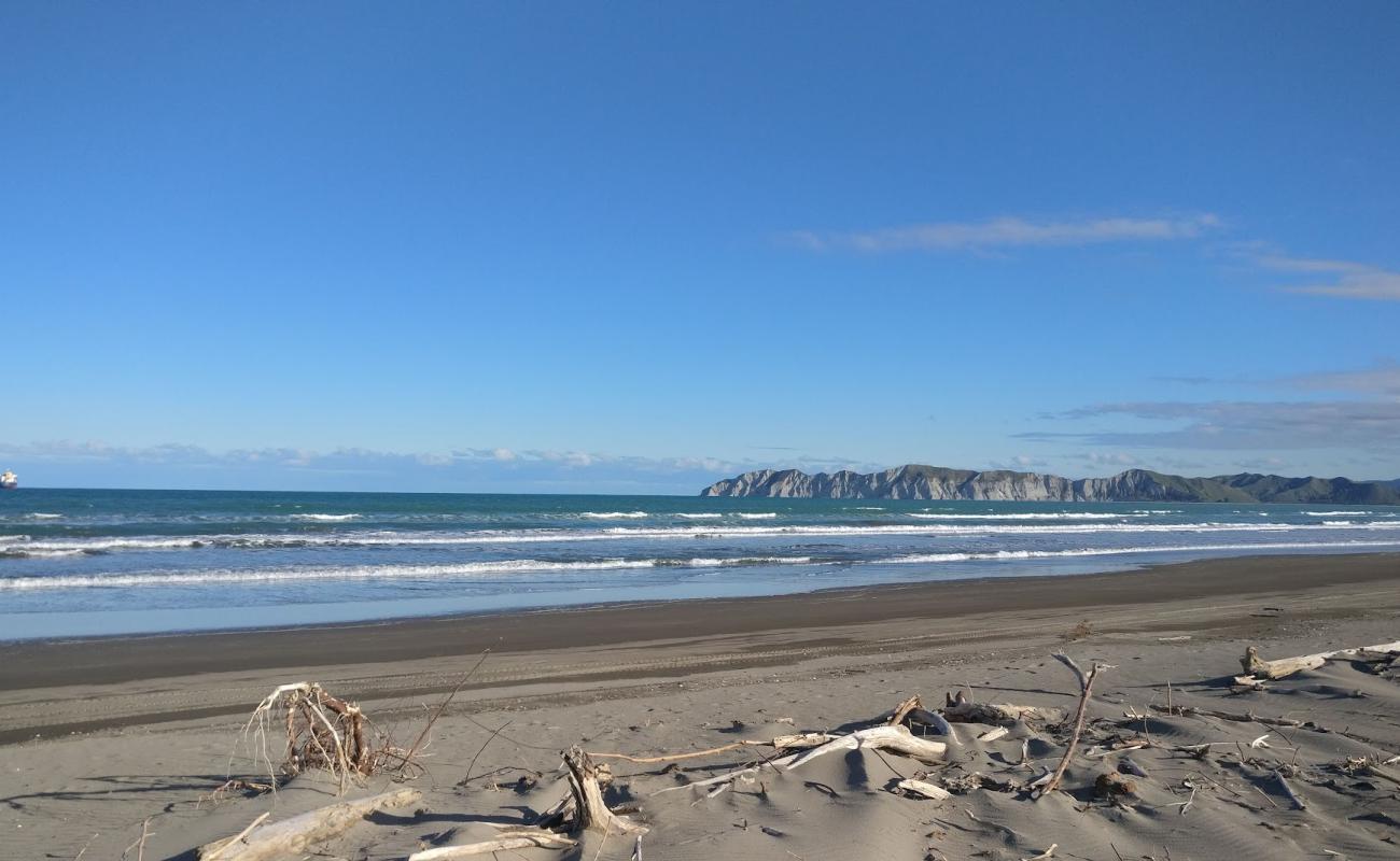 Midway Beach II'in fotoğrafı parlak kum yüzey ile