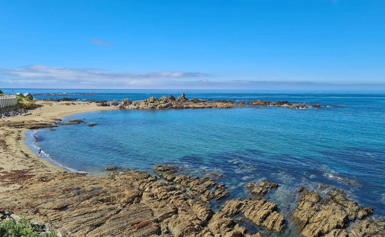 Princess Beach'in fotoğrafı bej kum ve kayalar yüzey ile