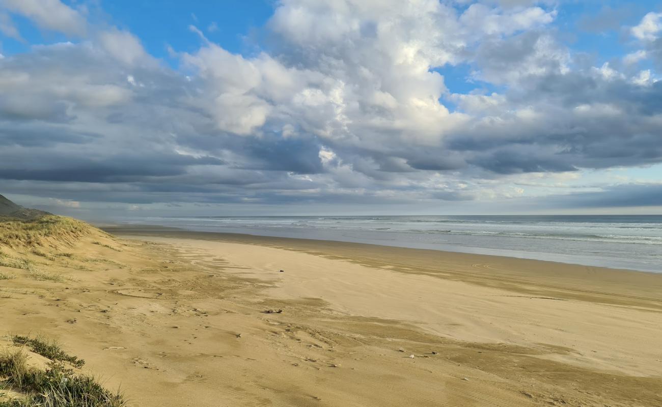 Glinks Gully Beach'in fotoğrafı parlak ince kum yüzey ile