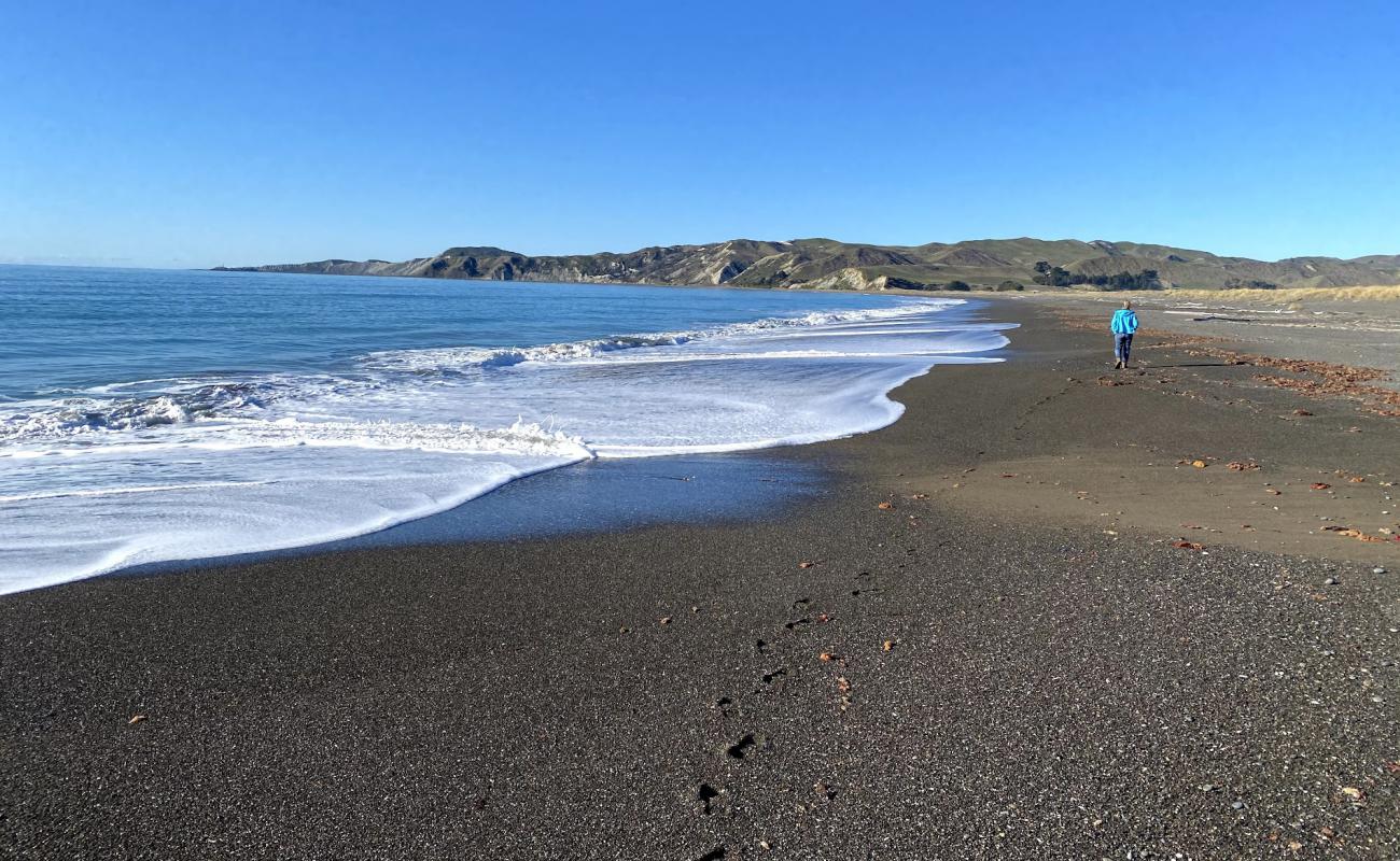 Marfell's Beach'in fotoğrafı koyu i̇nce çakıl yüzey ile