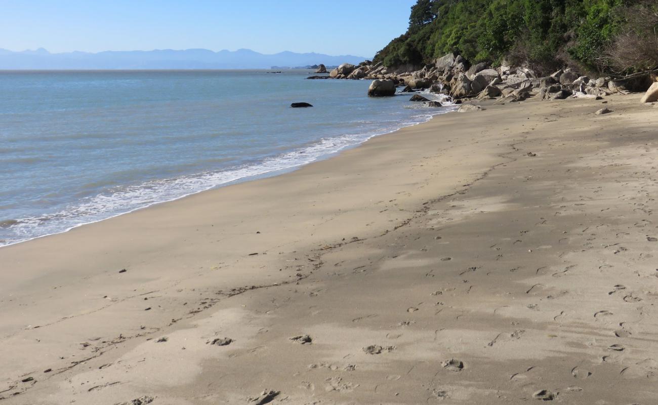 Stephens Bay Beach'in fotoğrafı açık bej kum yüzey ile