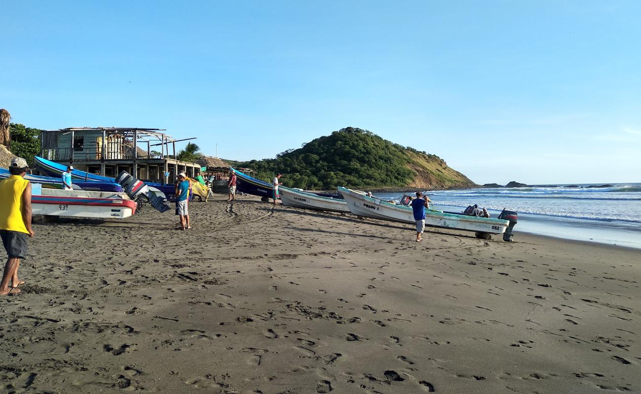 Transit beach'in fotoğrafı gri kum yüzey ile
