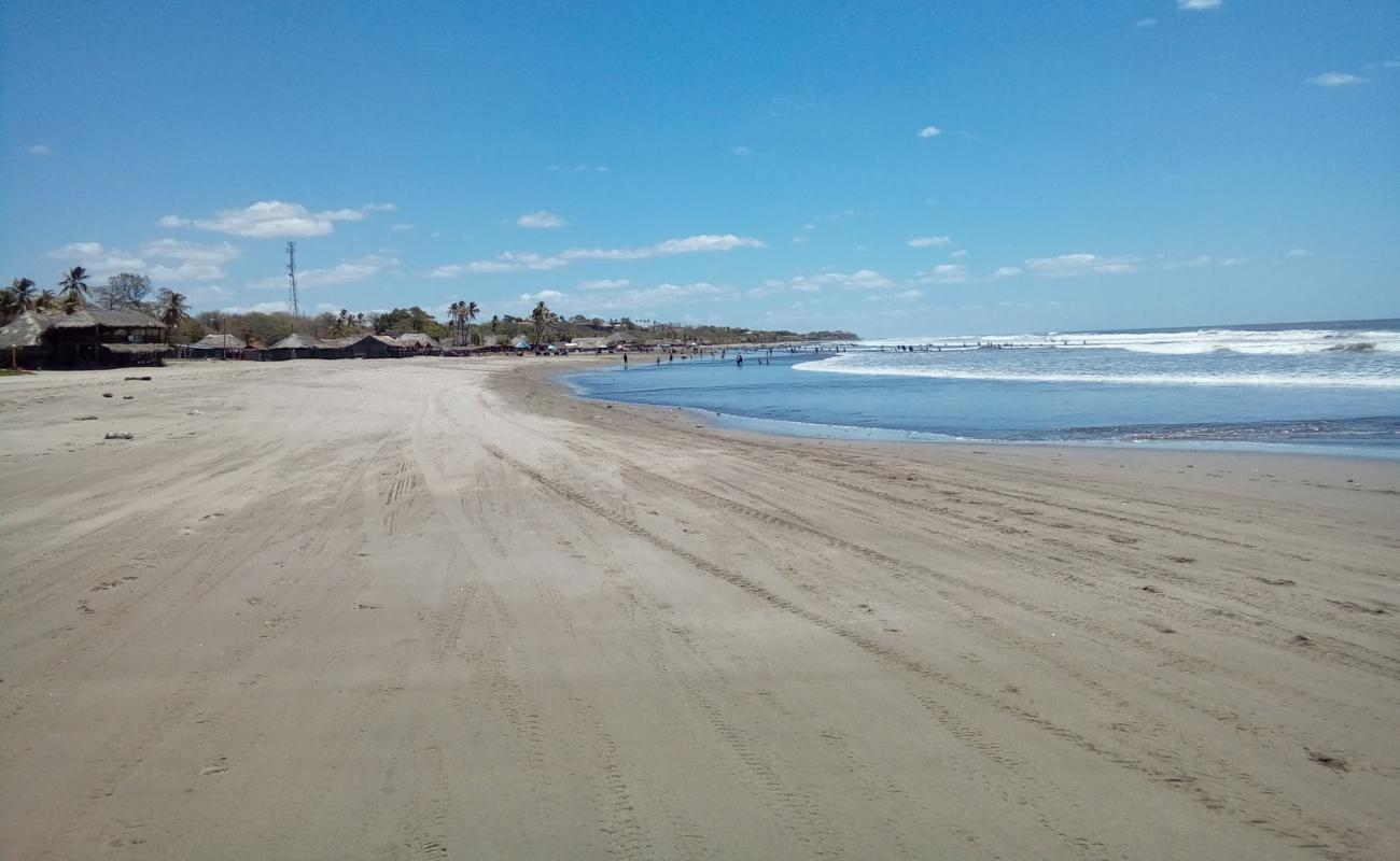 Playa de Pochomil'in fotoğrafı açık bej kum yüzey ile