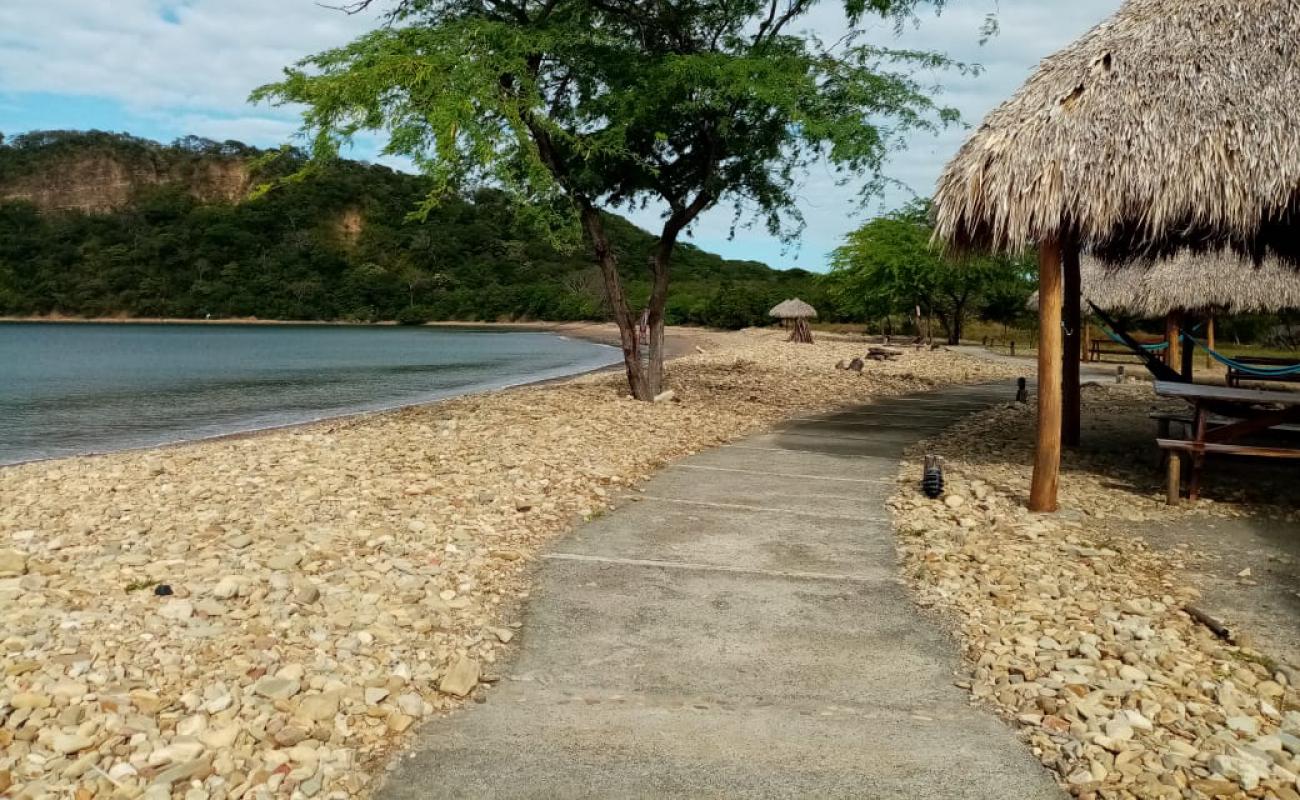 Nacascolo Plajı'in fotoğrafı bej çakıl yüzey ile