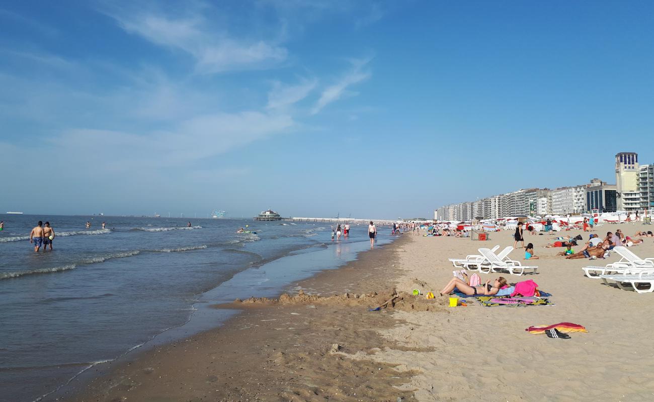 Blankenberge beach'in fotoğrafı parlak kum yüzey ile