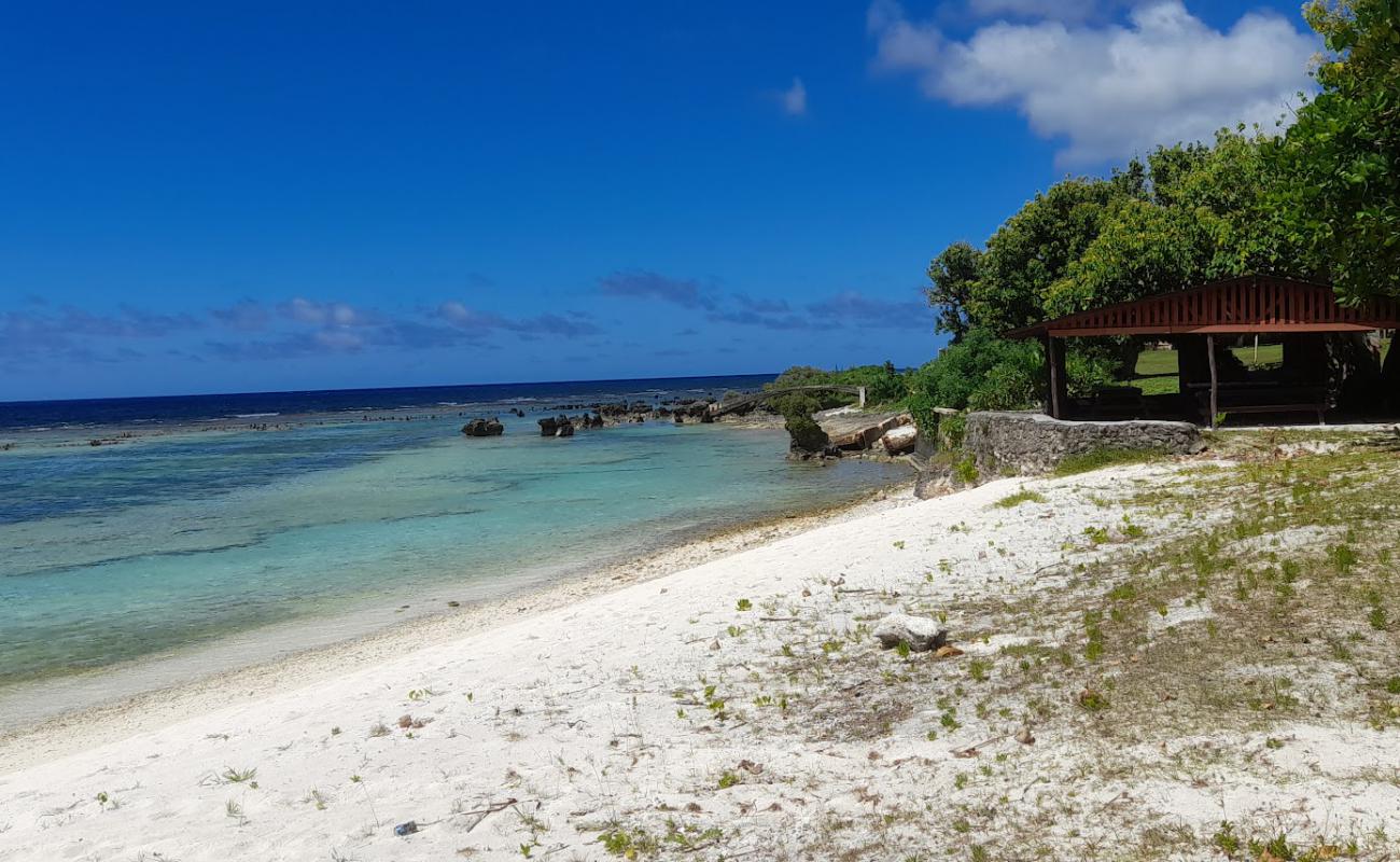 US Memorial Beach'in fotoğrafı beyaz kum yüzey ile