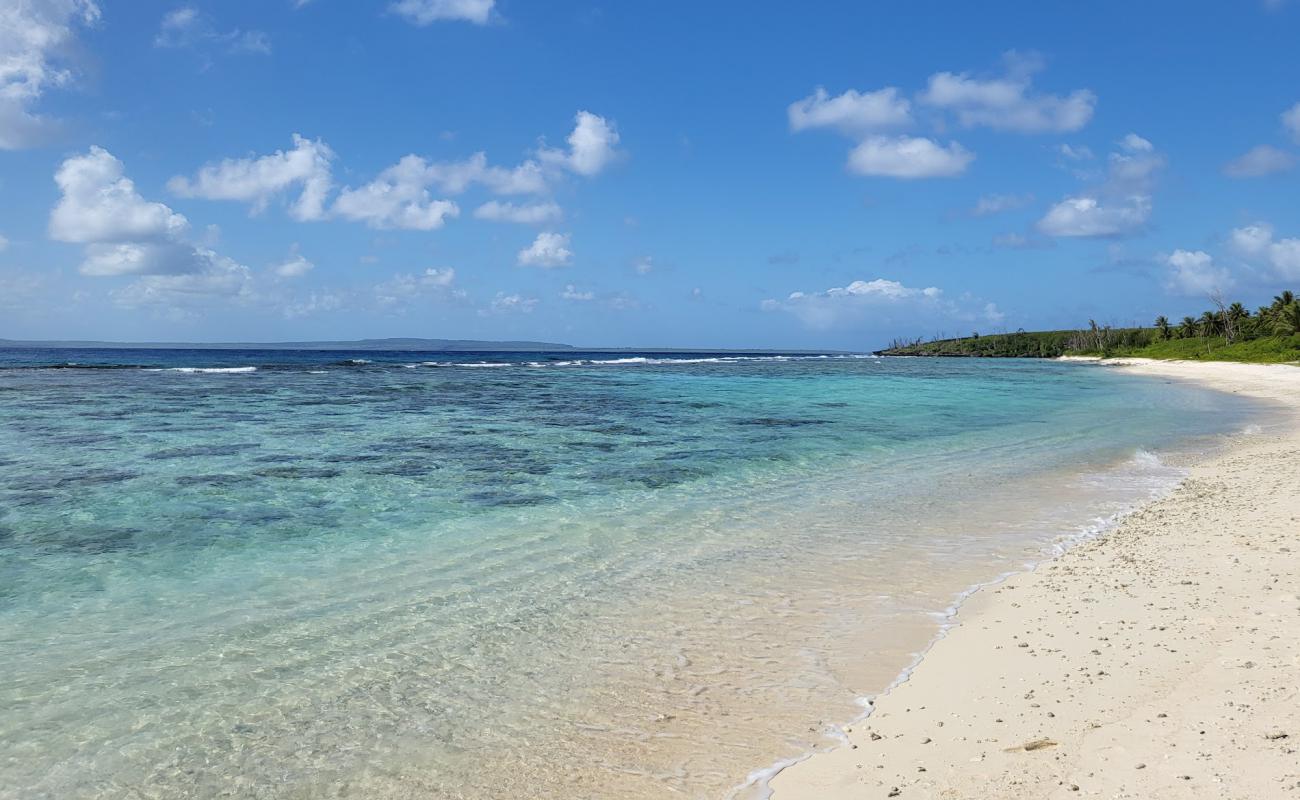 Obyan Beach'in fotoğrafı açık bej kum yüzey ile