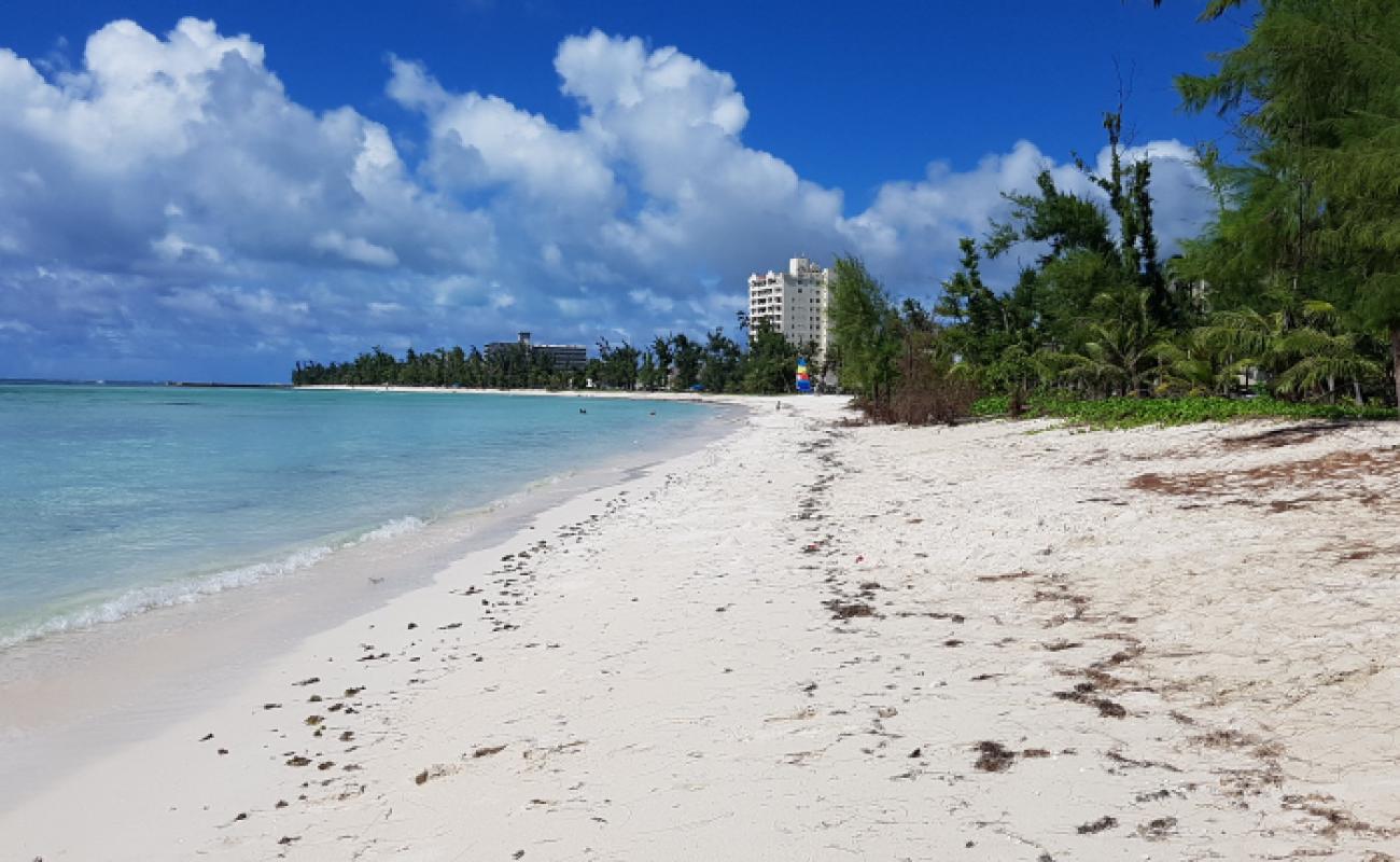 San Isidro Beach'in fotoğrafı açık bej kum yüzey ile