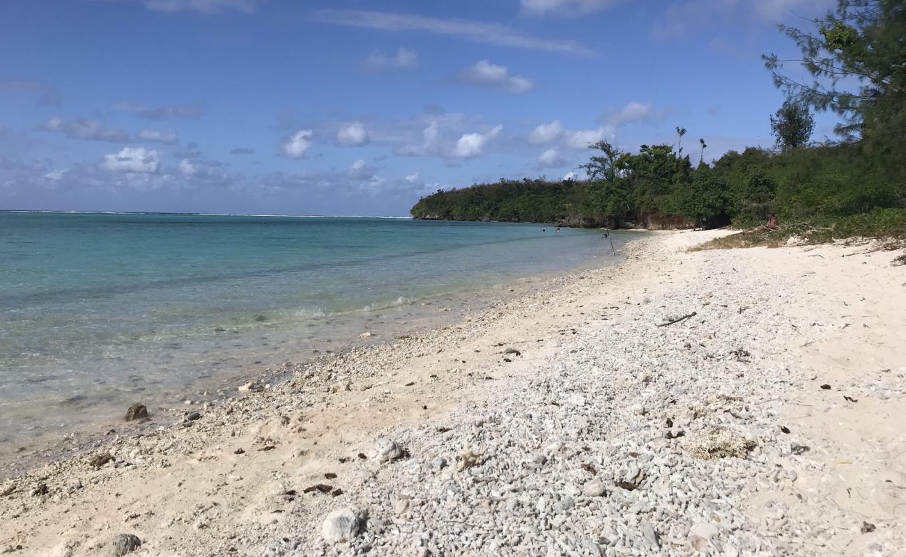 Pau Pau Beach'in fotoğrafı beyaz kum yüzey ile