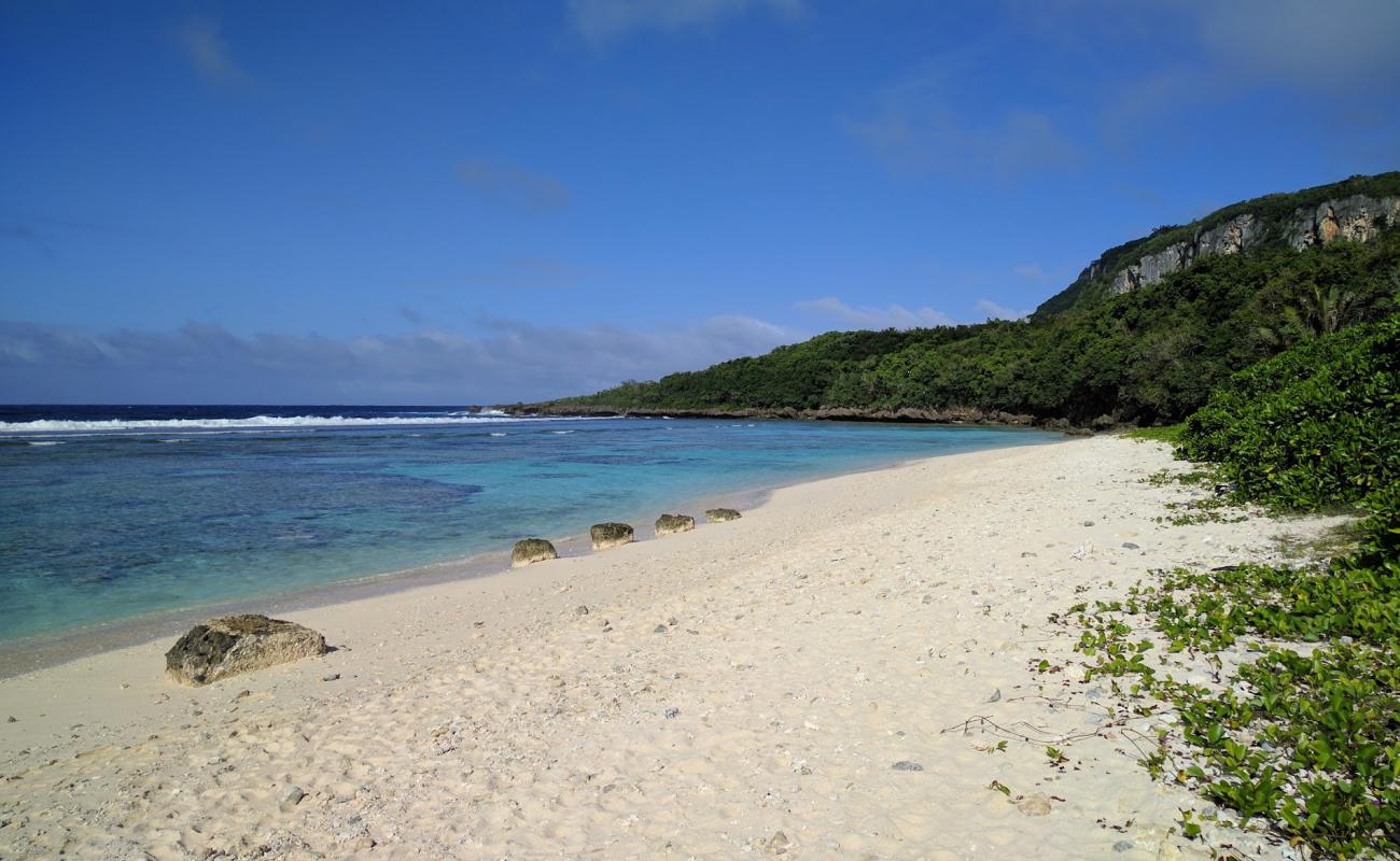 Wing Beach'in fotoğrafı beyaz kum yüzey ile