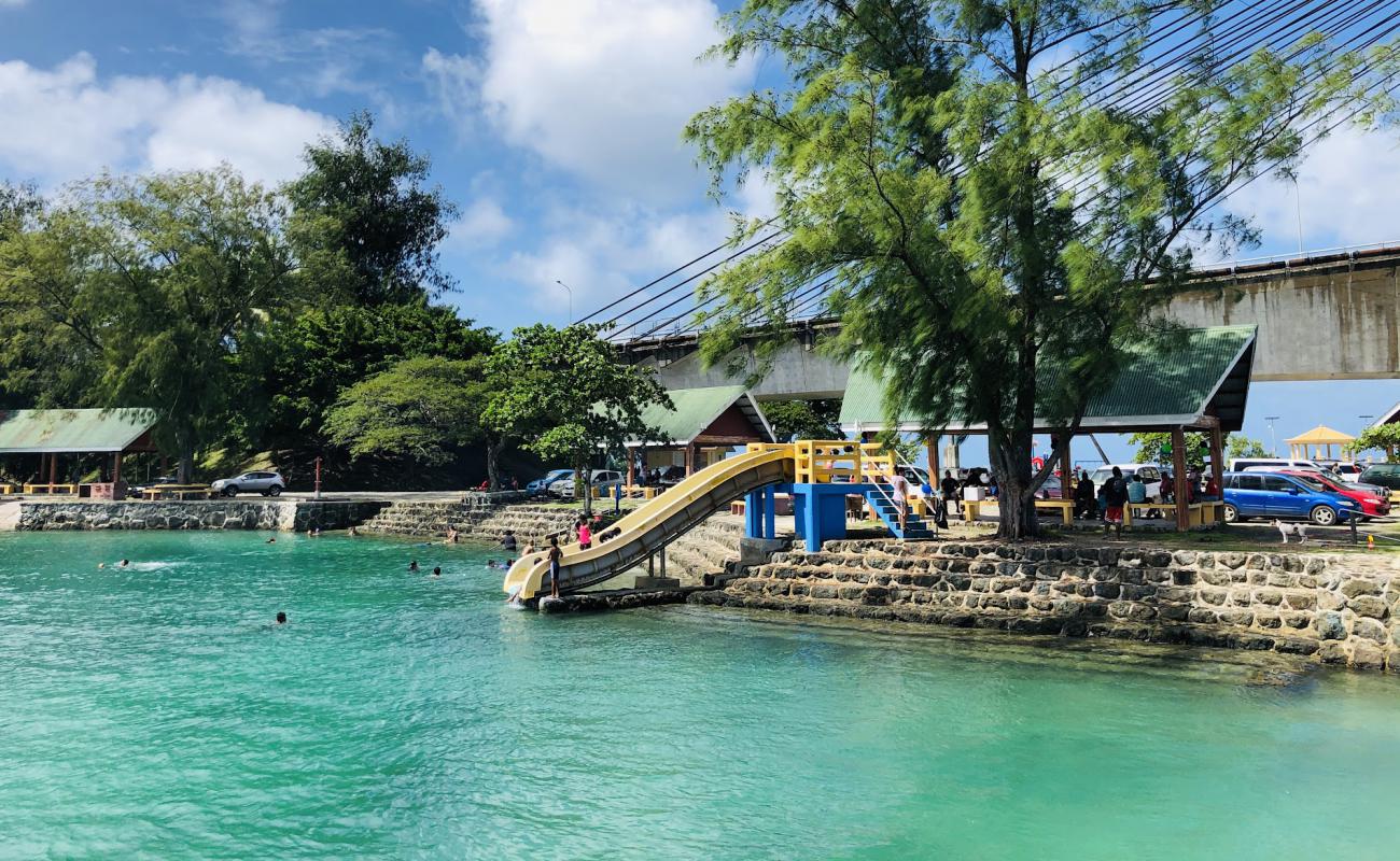 KB Bridge Beach'in fotoğrafı beton kaplı yüzey yüzey ile