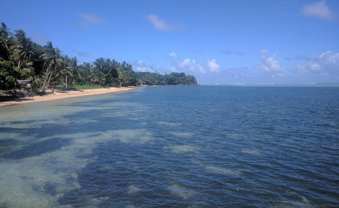 Palau East Beach'in fotoğrafı açık bej kum yüzey ile
