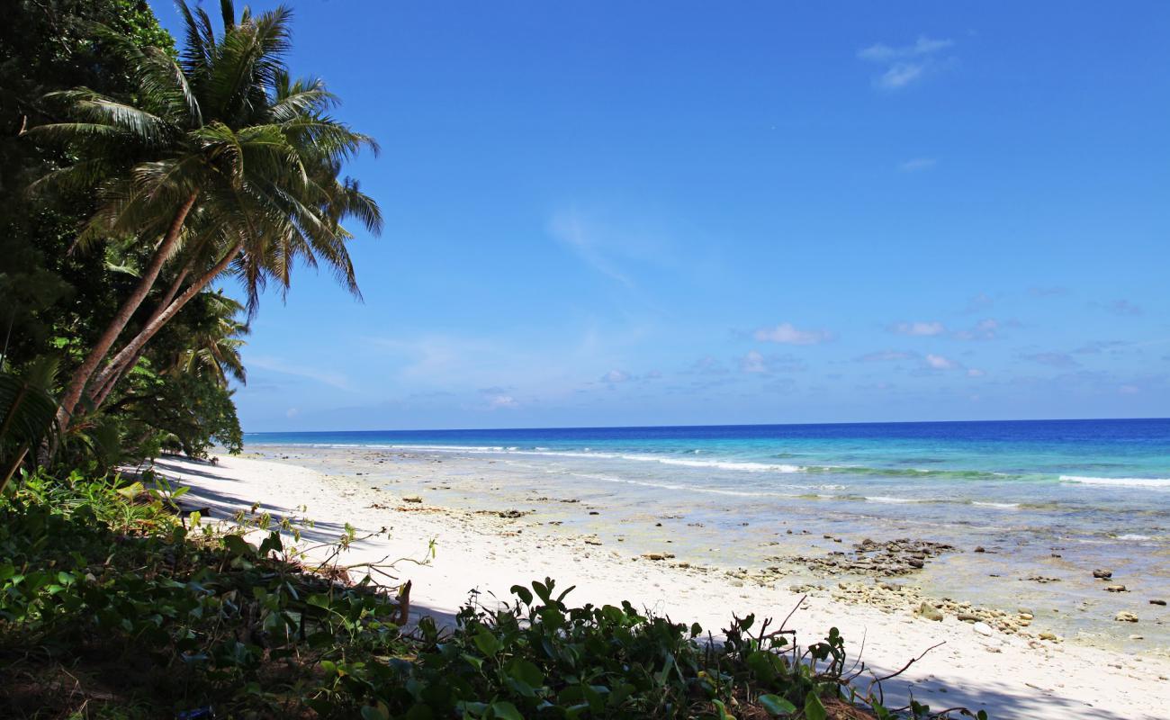 Honeymoon Beach'in fotoğrafı parlak kum yüzey ile