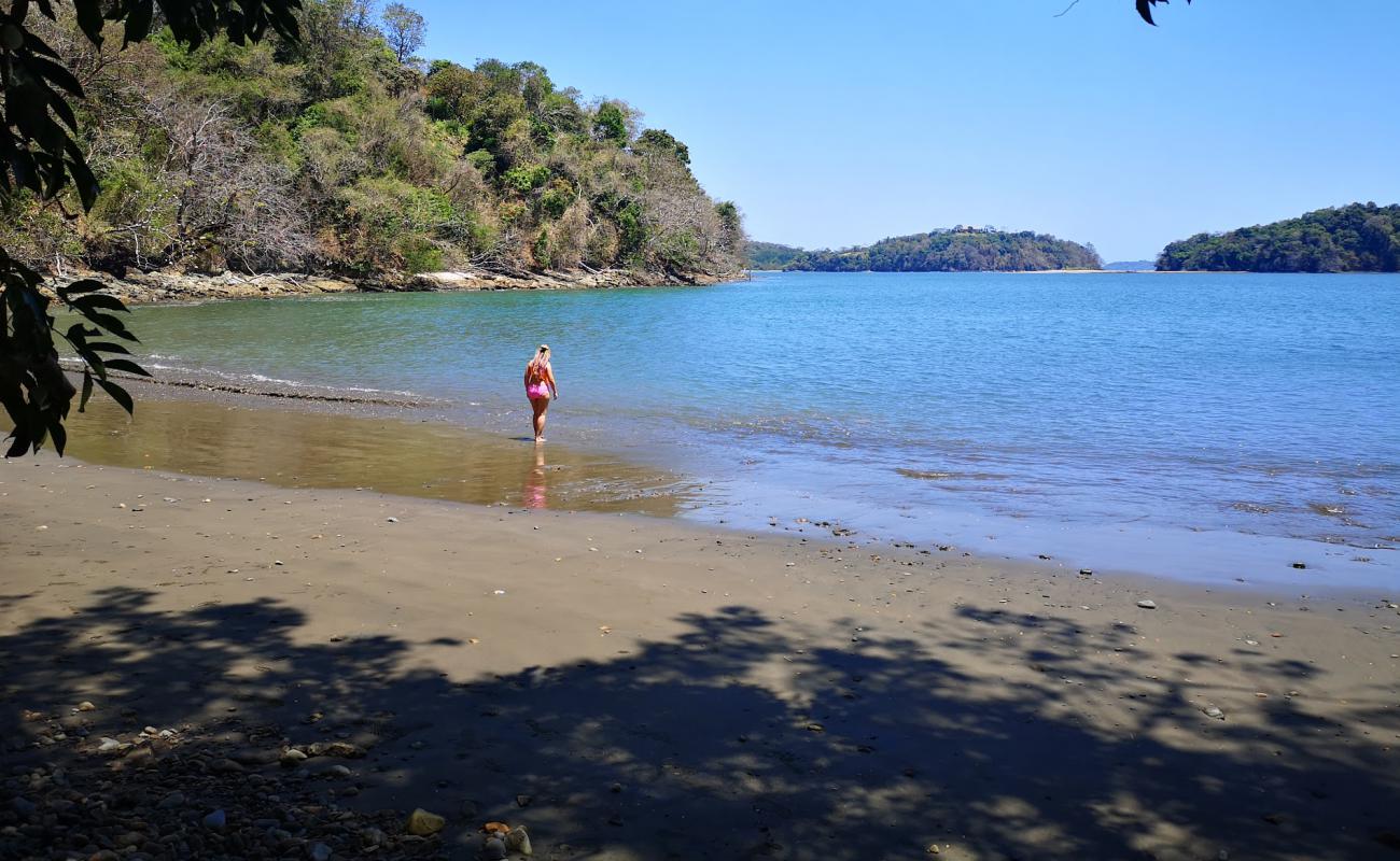 Playa Christina'in fotoğrafı kahverengi kum yüzey ile