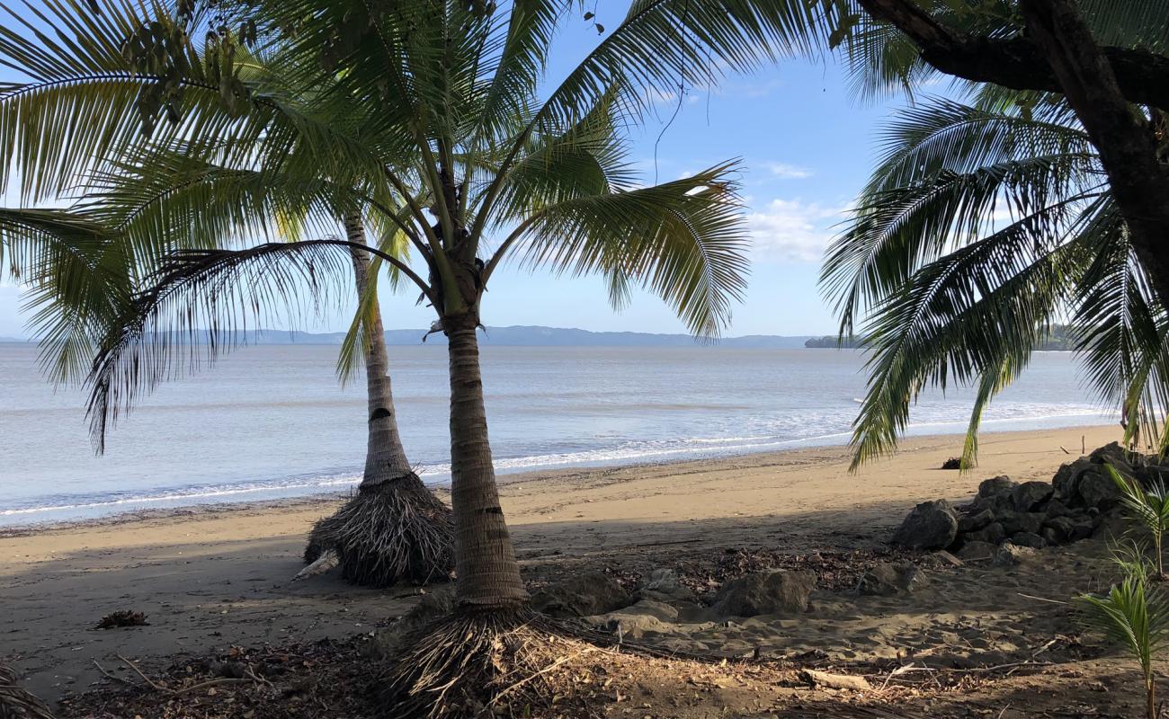 Lagartero Beach'in fotoğrafı kahverengi kum yüzey ile